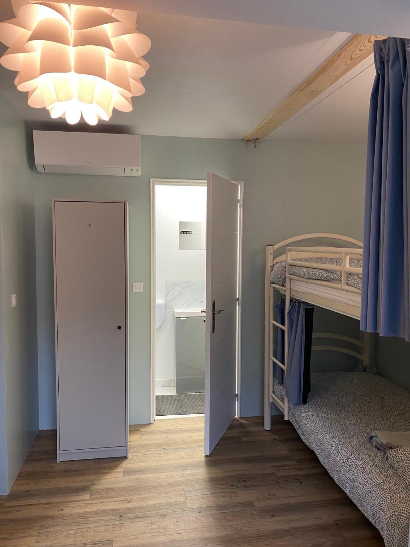 Hostel Bohobos